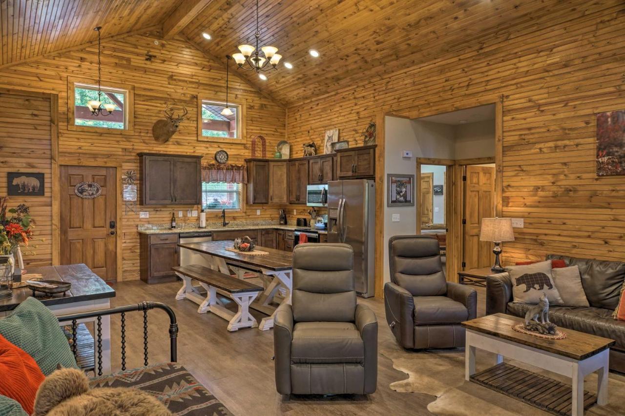 Branson West Cabin With Pool Access And Golfing Eksteriør billede