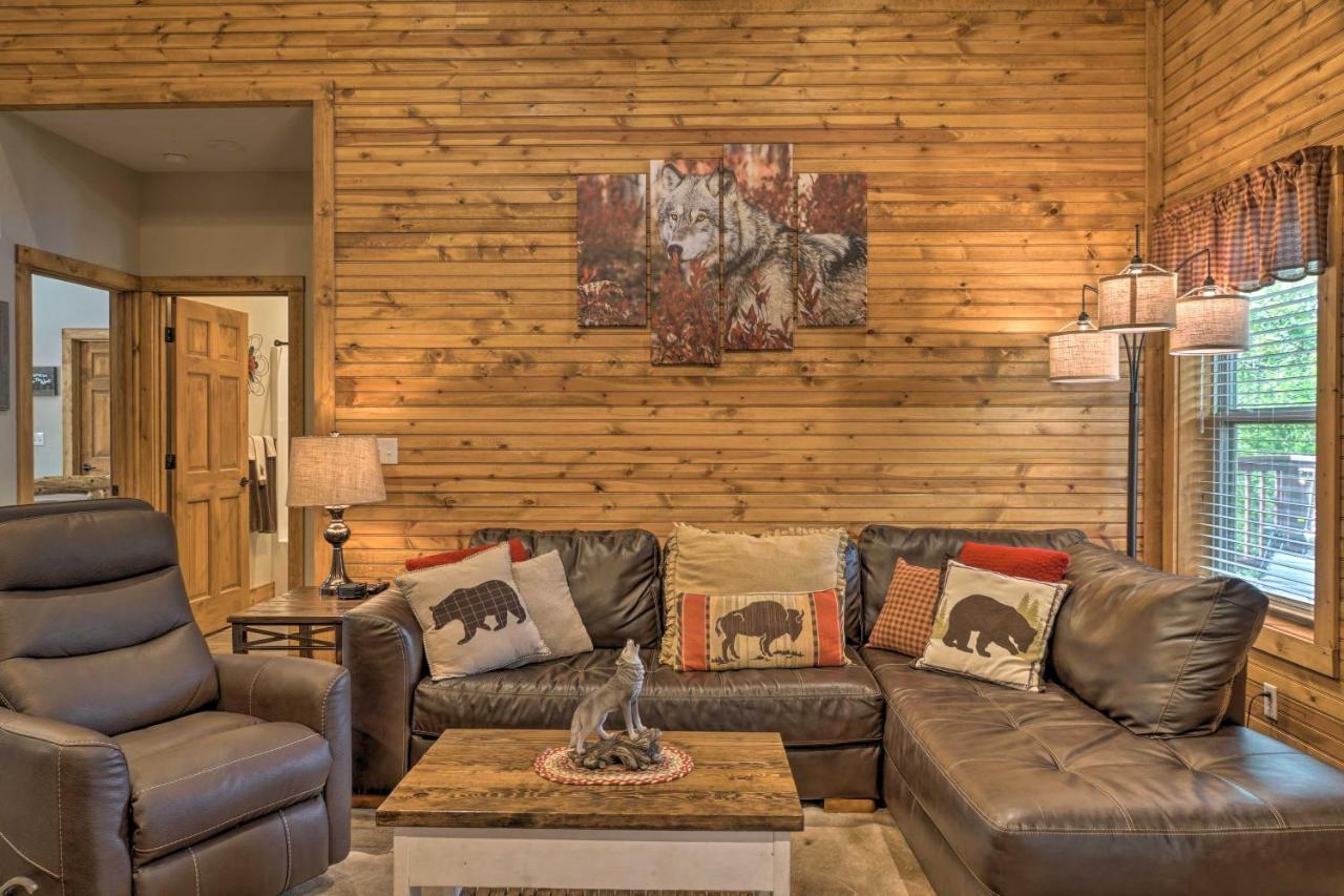 Branson West Cabin With Pool Access And Golfing Eksteriør billede