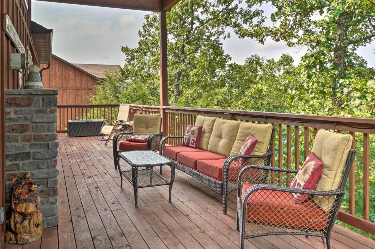Branson West Cabin With Pool Access And Golfing Eksteriør billede