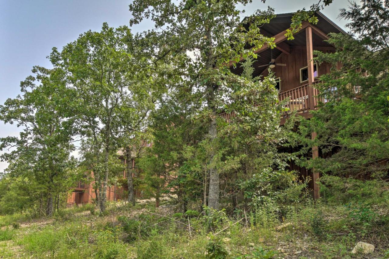 Branson West Cabin With Pool Access And Golfing Eksteriør billede