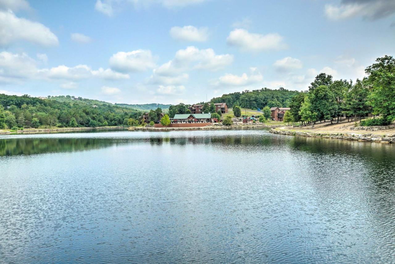 Branson West Cabin With Pool Access And Golfing Eksteriør billede
