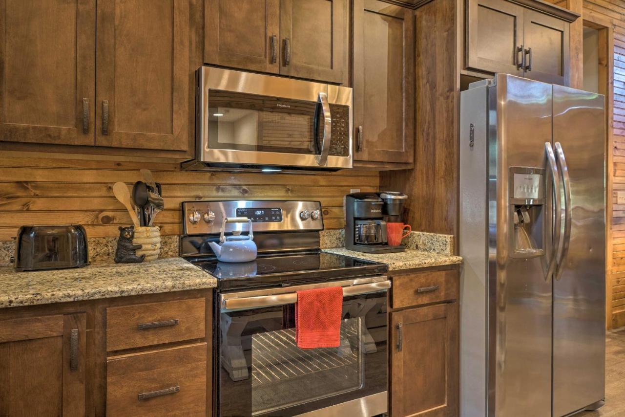 Branson West Cabin With Pool Access And Golfing Eksteriør billede