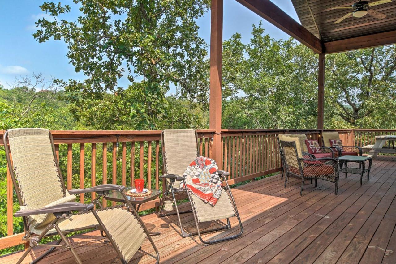 Branson West Cabin With Pool Access And Golfing Eksteriør billede