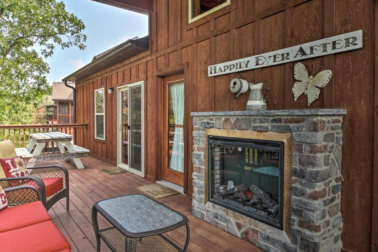Branson West Cabin With Pool Access And Golfing Eksteriør billede